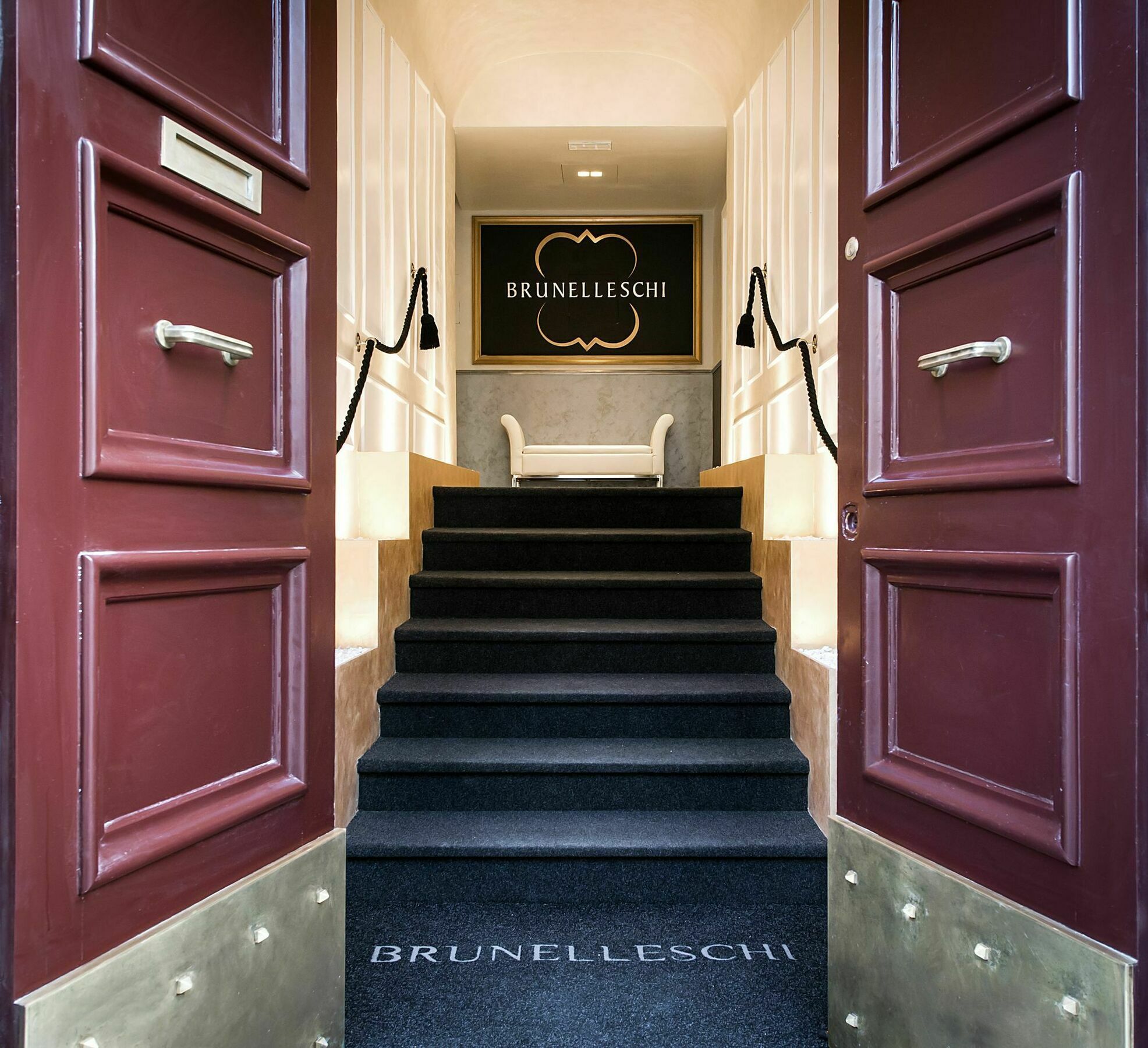 Brunelleschi Luxury Hotell 2*